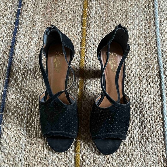 Seychelles Open Toe Black suede heels Size 8 - Picture 1 of 4
